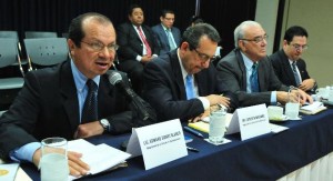 http://www.newsmillenium.com/wp-content/uploads/2013/10/SalaDeLoConstitucional-300x163.jpg
